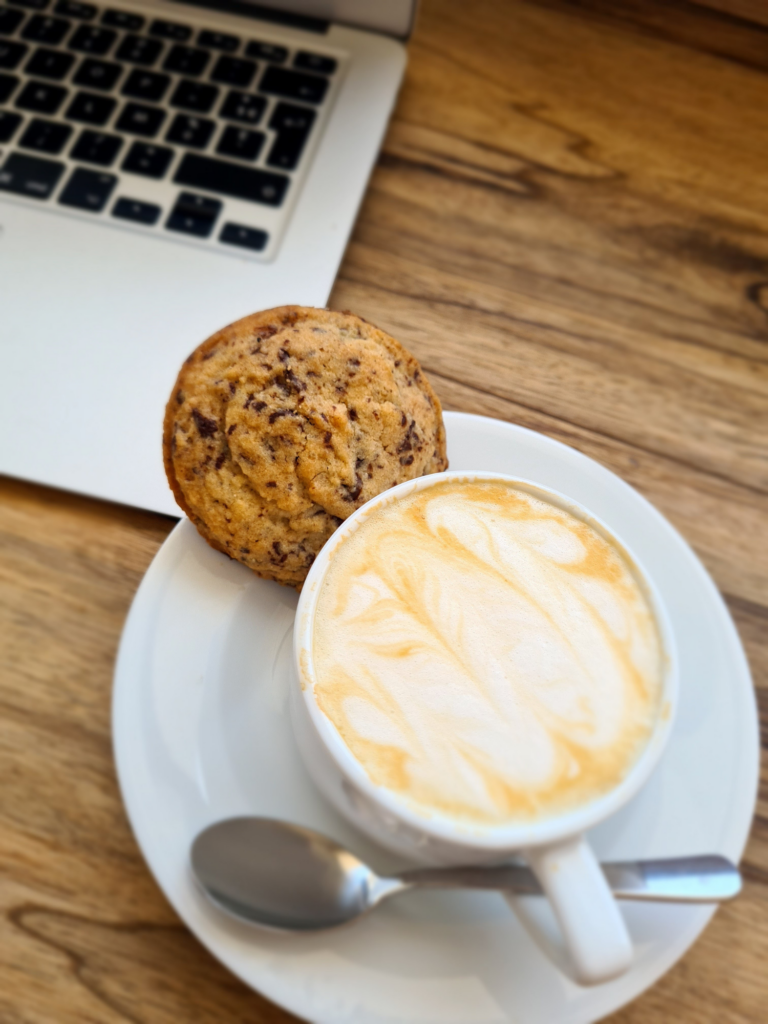 Flat white and cookie